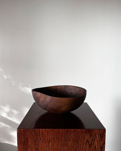 Load image into Gallery viewer, Dark Zelkova Wood Wavy Edge Bowl